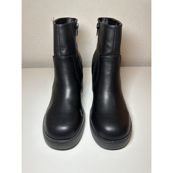 MIA McKenna Black Chunky Block Heel Platform Black Booties SIZE 7.5 Flaw *NIB* - Picture 2 of 8